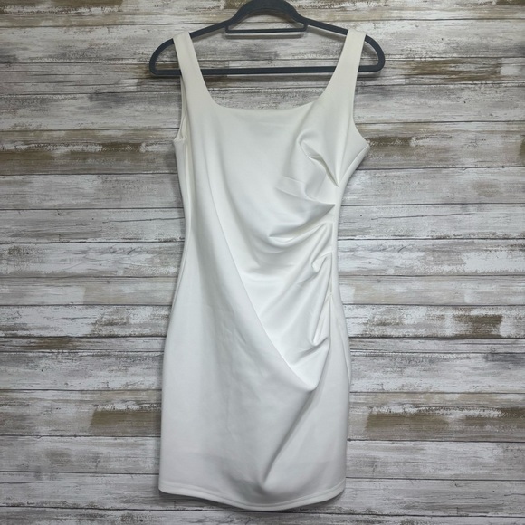 Showpo. Big Love White Ruched Mini Dress Women’s size US 8 NWT - Picture 1 of 9